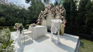 sewa podium akrilik