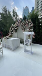 sewa podium akrilik